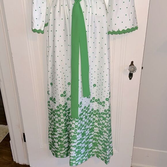 Vintage 60s/70s Howard Wolf Green & White Flower Power Hostess Maxi Dress - Picture 9 of 12